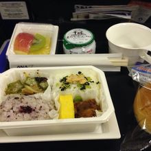 エコノミー 朝食