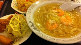 南京町で庶民的な中華の定食