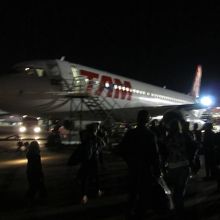 夜中の出発になりました。