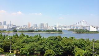 レインボーブリッジを見ながら食べる