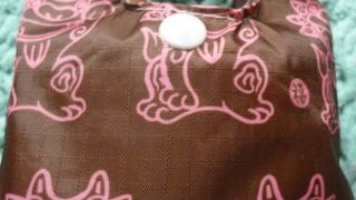 にぎやかな通り