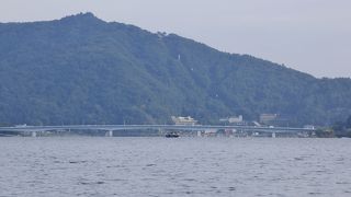 車で渡るとあっという間ですが、富士山の美しい姿が見れます