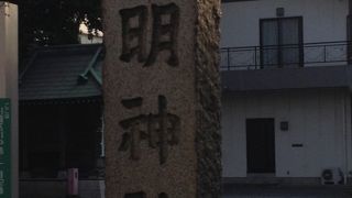 王道を行く町の神社