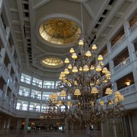 ホテルの中央広場