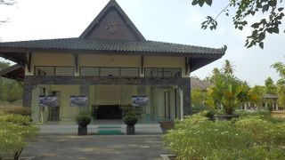 公園内に無料の２つの博物館も