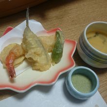あとからきた天ぷらと茶碗蒸し