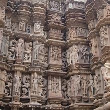 見事なレリーフ