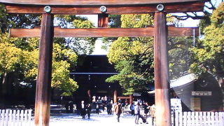 明治の歴史を感じることができ、都心にあって緑あふれるオアシス