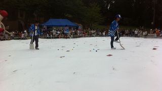 大人も楽しめる！？六甲山の真夏の雪まつり