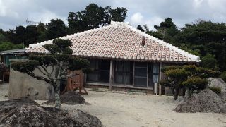 ３つの集落で人口が３６１人の島です