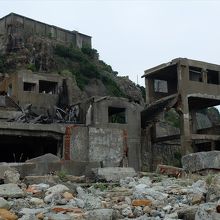 島民の記憶に一番残っていると言う第二竪坑入口階段（画像右手）