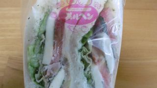 作りたてのサンドイッチ