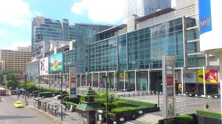 バンコクの中心にある大型ショッピングセンター