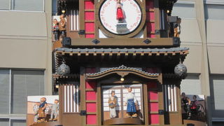 坊ちゃんやマドンナが登場