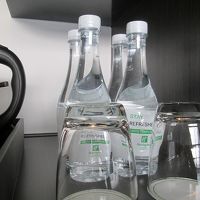 このタイプのボトルウォーターは初めて見ました