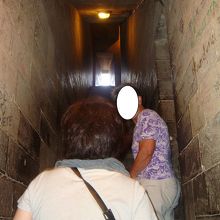 内部の階段（上部はもっと狭いです）