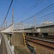 兵庫県神戸市垂水区に有ります。明石海峡大橋には、ほど遠いですが、この駅から歩いてみる事をお勧めします。