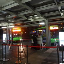 桃園駅前のバス乗り場