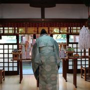 小さい神社です