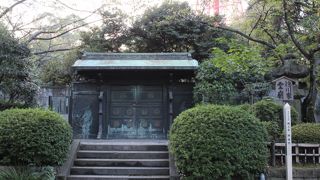 増上寺境内にあります