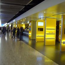 到着後のミーティングエリア