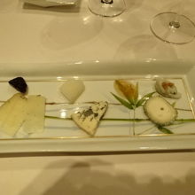 チーズ盛り合わせです。