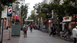 「モール」と「商店街」