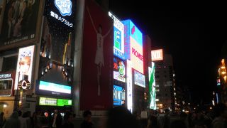 グリコのネオンが工事中