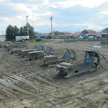 バックヤードツアーにて。練習用のソリ。