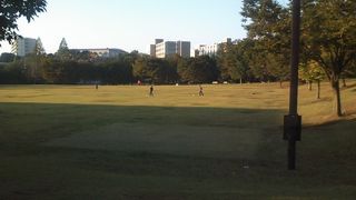 市民の憩いの公園という雰囲気がとても伝わってくる公園でした