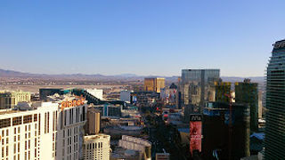 昼間は暑いです