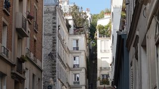 モンマルトルの丘