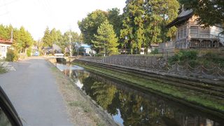 町の中にあるとても神秘的な湧水群です