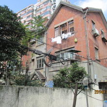 大邸宅が並んでいます。