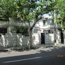 大きな邸宅です。