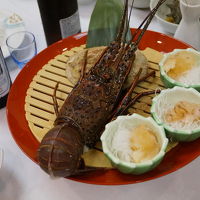 夕食（宴会）に出た伊勢エビです。