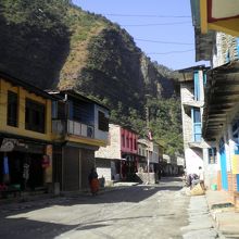シンハ・タトパニ村