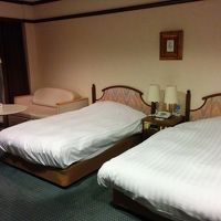 部屋は広いです