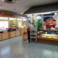 売店。広いですよ