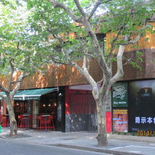 老房子を利用したレストラン。