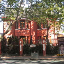 老房子、紅い建物。