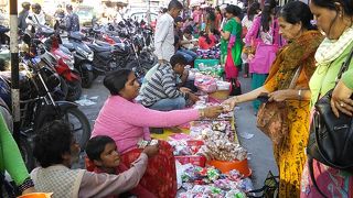 アジアの喧騒があります