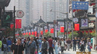 ２０１４年国慶節は豫園経典品牌文化展です。有名老舗店を集めました。