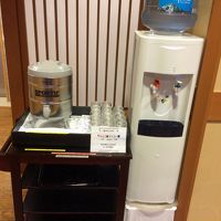 ジュース、水のサービス