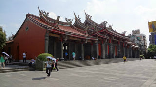 建物も美しさも有名です