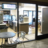 コンビニもあります。