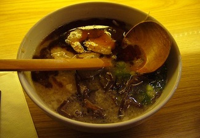 大人気のラーメン屋です