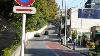 有栖川公園に沿った坂です