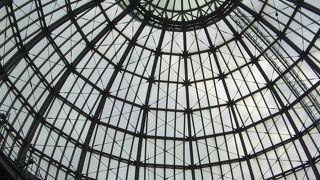 何とも異空間に迷い込んだといった感じがします