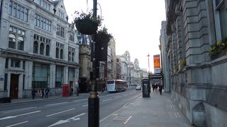 ホワイトホール